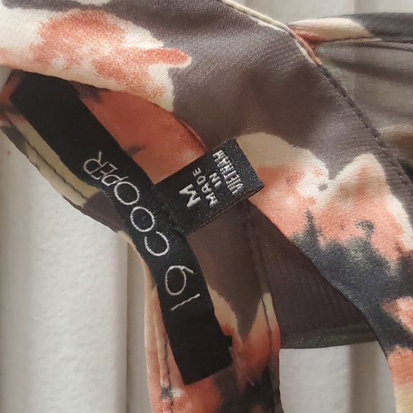 Flowy Floral Dress - Picture 11 of 14